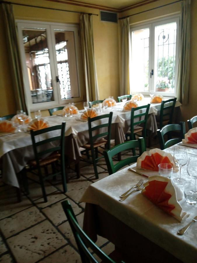 Della Luna Hotel *