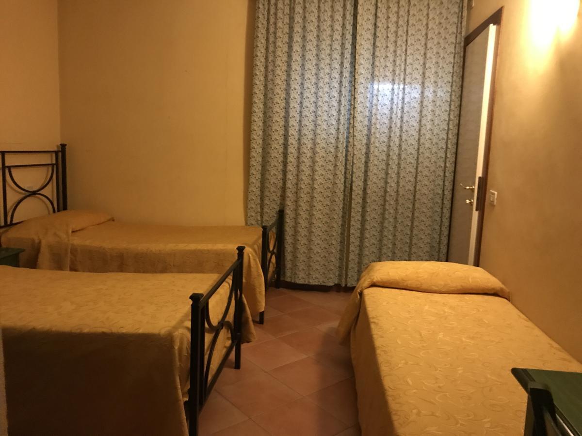 Della Luna Hotel